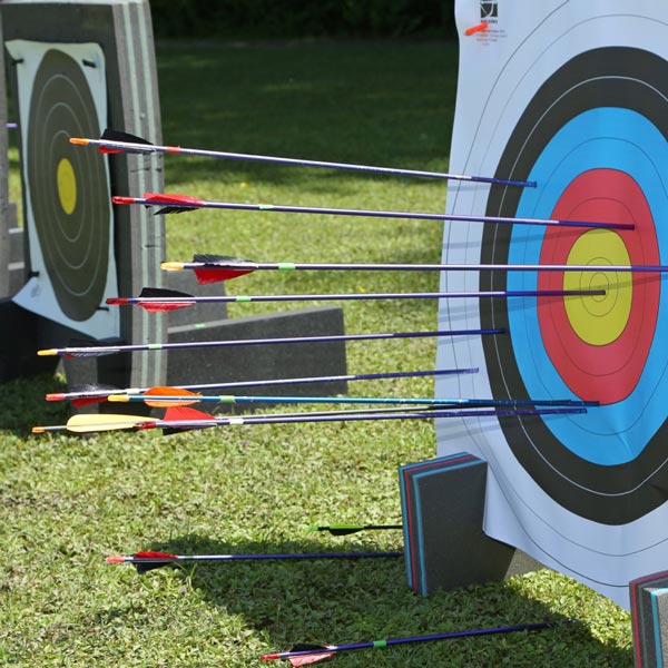 Button Bogenschiessen Copyright Estermann Event und Abenteuer GmbH Germaniy