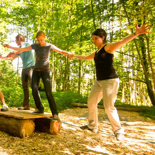 Button Team Training impuls Kletterwald Copyright Estermann Event und Abenteuer GmbH Wasserburg Germany